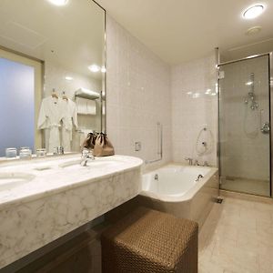 Executive King Room